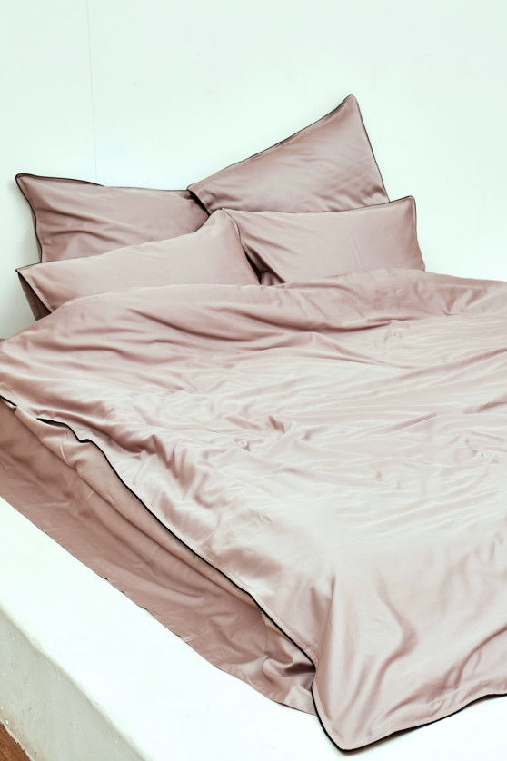 Taupe with black trim №3