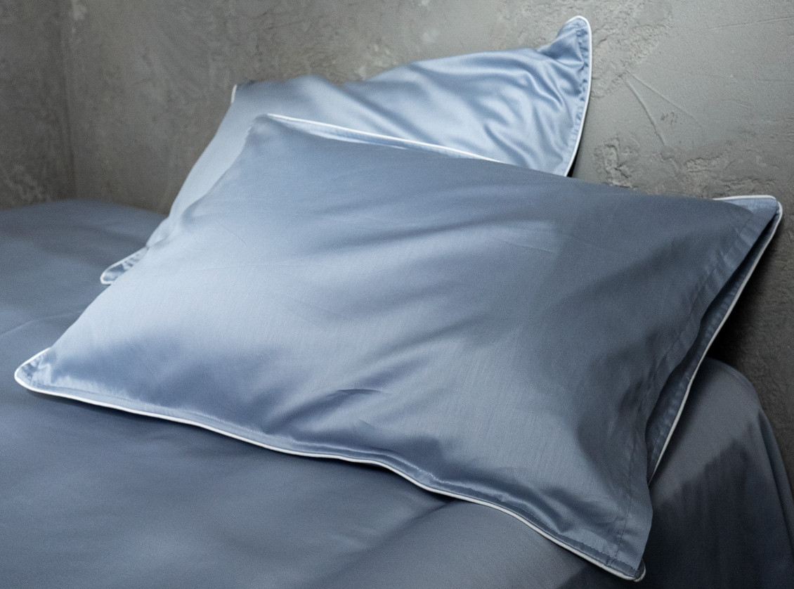 Блакитний з білим кантом №1