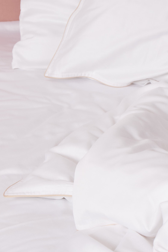 White with powder trim №4